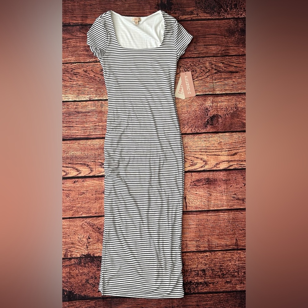 Justify BodyCon Dress stripped size Small‎